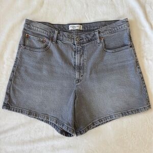 Abercrombie high rise dad short